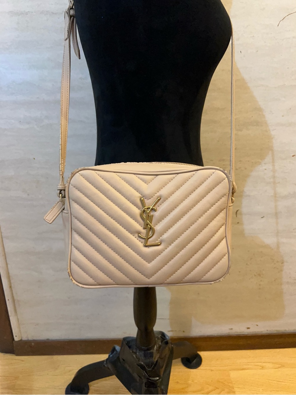 Designer Inspired beige quilted leather, Iconic Gold-Tone Logo